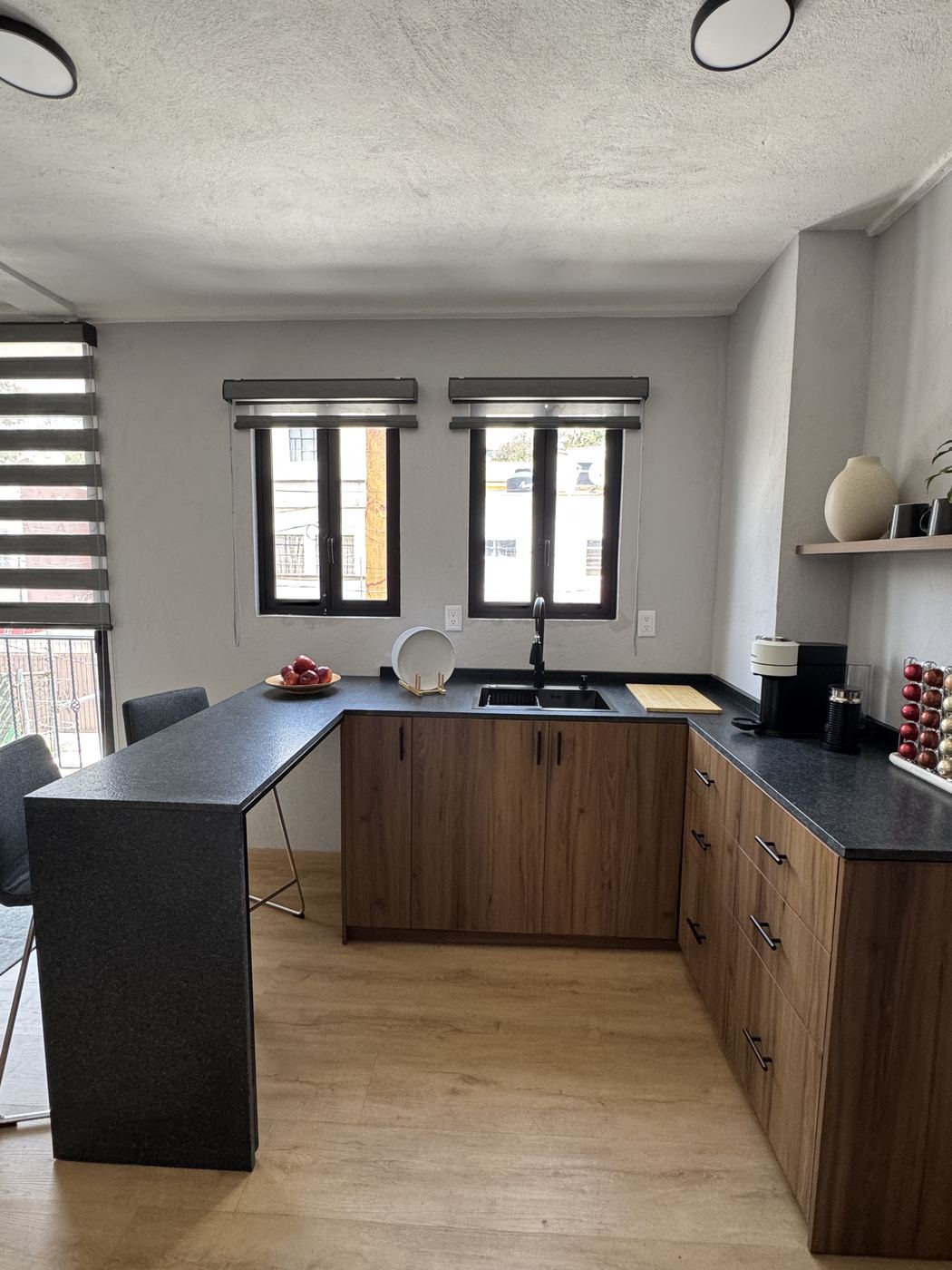 Cocina y estancia terminadas, proyecto Nativitas